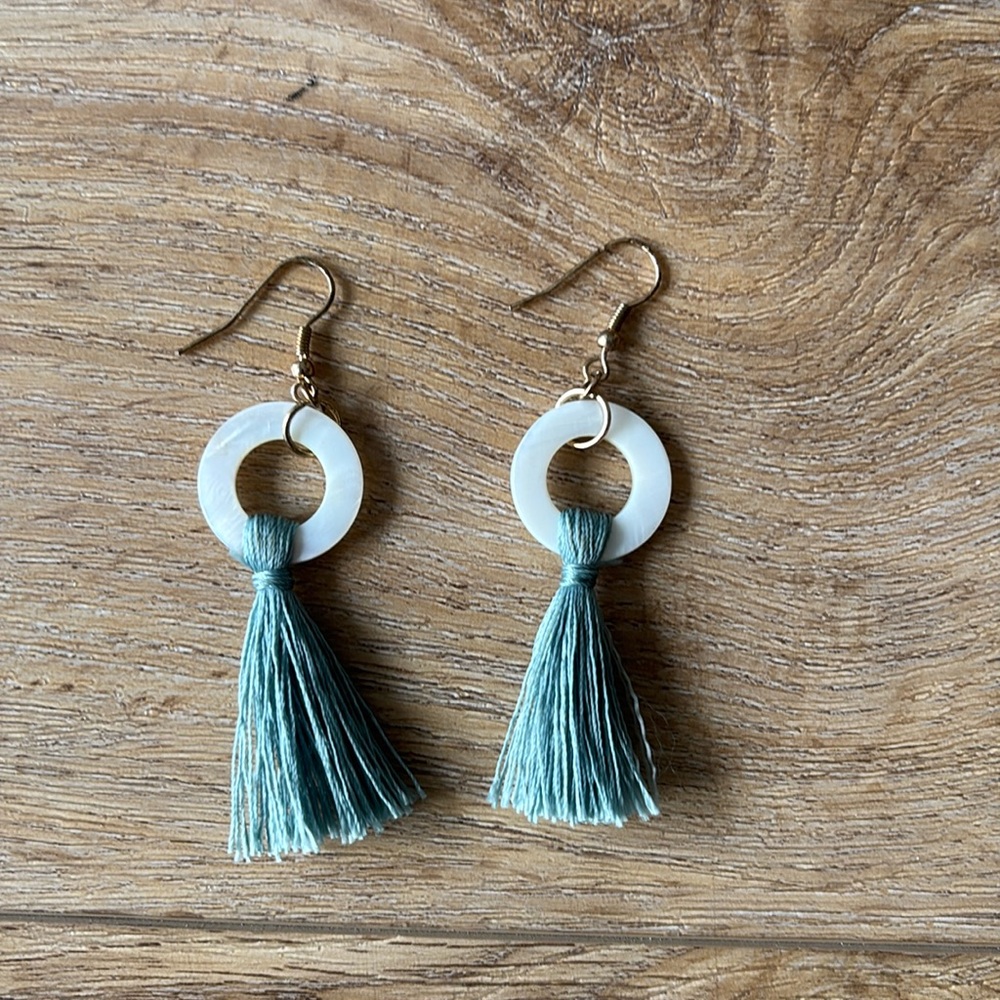 ☀️Vacation🏖️ ✨Bohemian Tassel Earrings 🐚